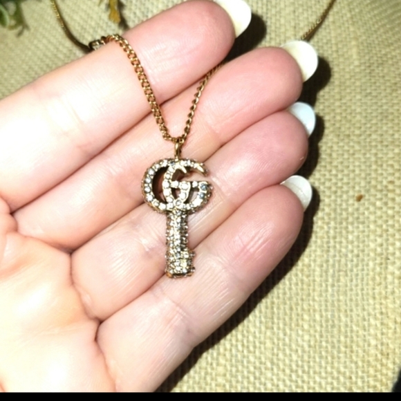 Esquiste GUCCI Luxury Key 🔑 Necklace - Picture 4 of 5